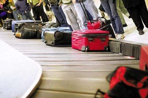 坐飛機(jī)托運(yùn)行李的時(shí)候里面能不能放液體東西